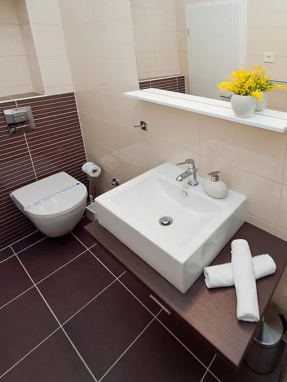 Guest House Leta With Parking Split 3*,  Chorvatsko