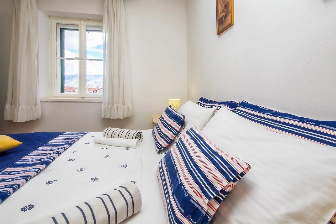 Guest House Leta With Parking Split