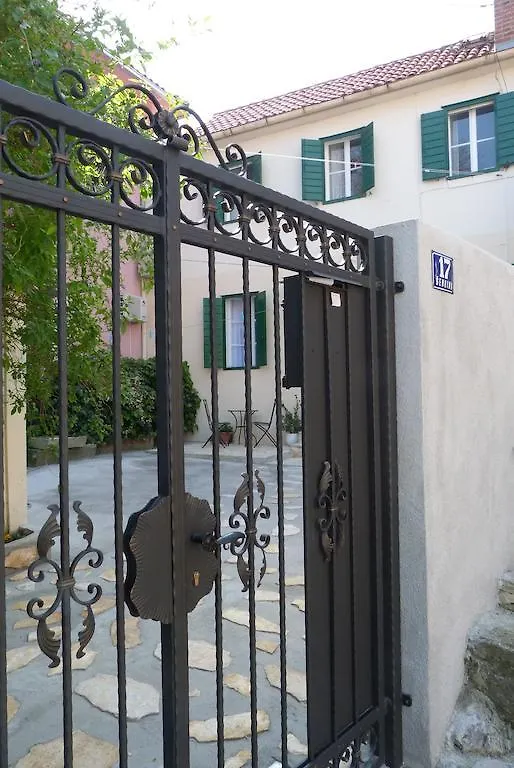Guest House Leta With Parking Split Croatia